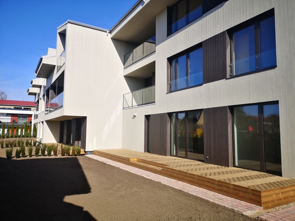 0ad0a1e9 f78d 46e0 9e89 ec0599a19fd7 1 105 c