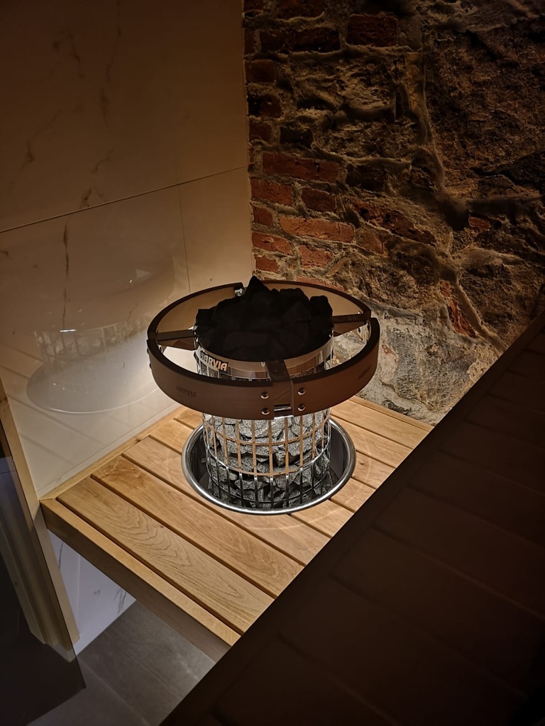 8f0d89be ad40 4629 b578 270a8d54eb3a 1 105 c