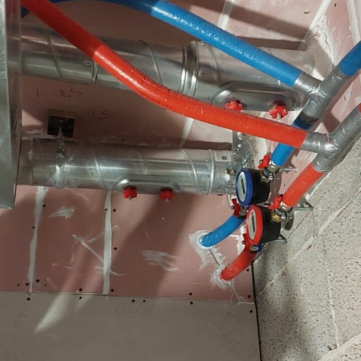 ea07d6b5 3d6b 4dc1 a384 1d857c642332